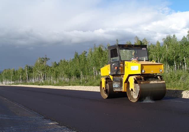 Drumul de acces spre poligonul de depozitare a deșeurilor din Țînțăreni va fi reparat