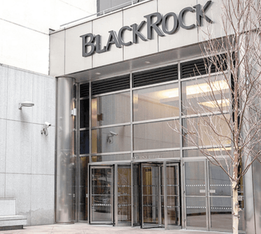 România; Cel mai mare fond de investiţii din lume, lovit de legea dării în plată