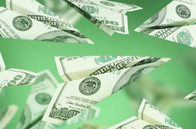 Объемы денежных переводов из-за рубежа существенно возросли