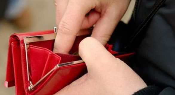 Salariu minim va crește cu 15% de la 1 Mai