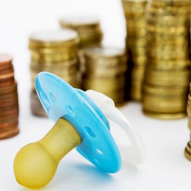 Исчисление пособия по материнству находящейся на содержании мужа жене, у которой за часть периода расчета есть застрахованные доходы