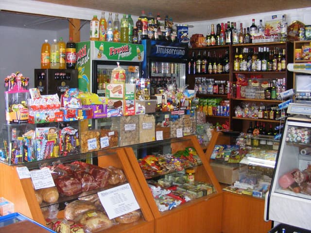 Ce obligaţii au comercianţii atunci când afişează preţurile
