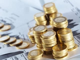 Объем денег в обращении за месяц сократился на 2,4%