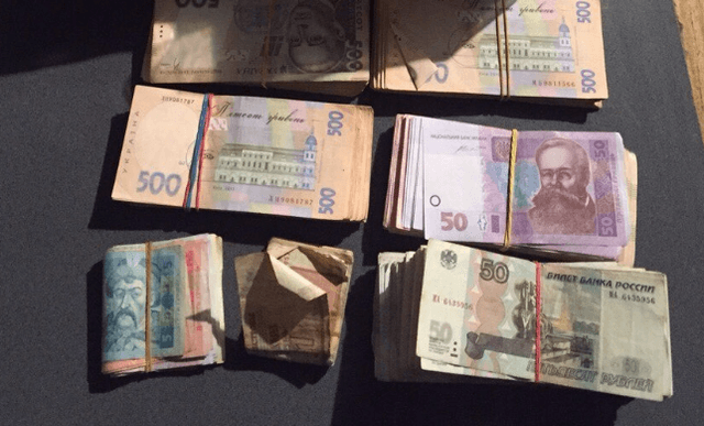 Schemă de contrabandă cu valută în proporţii deosebit de mari, anihilată de vameşi