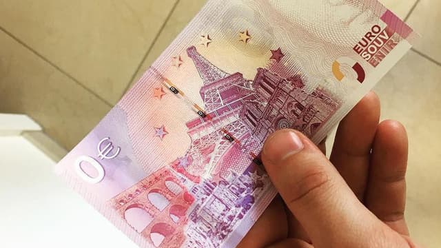 Банкноты номиналом… ноль евро