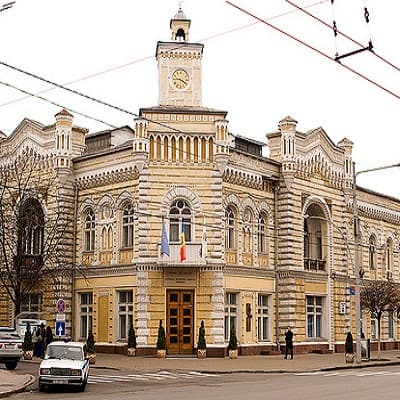 Primăria capitalei: netransparenţa achiziţiilor publice