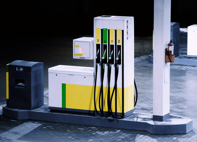 Comercializarea produselor petroliere – doar prin ghișeele stațiilor de alimentare