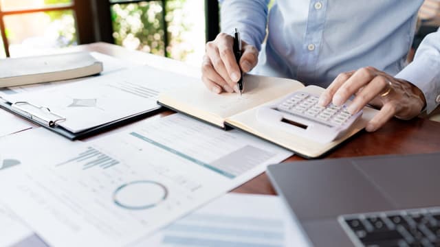 Договор на оказание услуг и личное освобождение