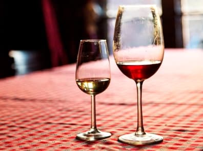 Две компании могут начать поставки вина в Россию уже в августе