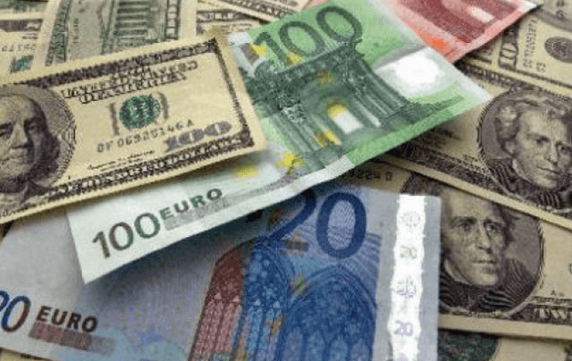 Experții afirmă că aprecierea euro față de dolarul SUA este consecința unei reacții excesive la decizia BCE