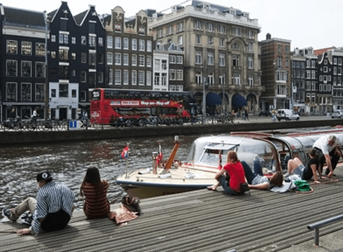 Деньги для всех: социальные эксперименты по раздаче денег на пристойную жизнь