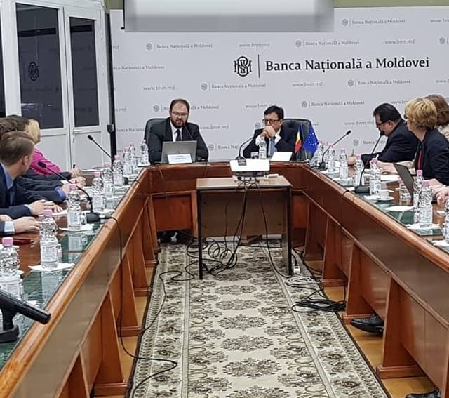 Ministrul Finanțelor și guvernatorul BNM au avut o ședință cu  diplomaţii din UE în Republica Moldova