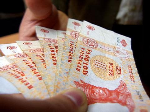 Câştigul salarial mediu în mai 2014