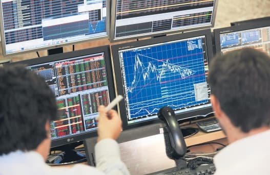 Acţiunile europene au crescut vineri şi au acoperit jumătate din pierderea post-Brexit