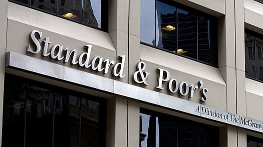 Standard & Poor's i-a retras Marii Britanii calificativul maxim