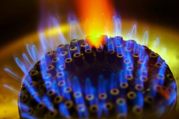 Expert-Grup: Persoanele care au contribuit financiar la realizarea PNG trebuie recunoscute investitori