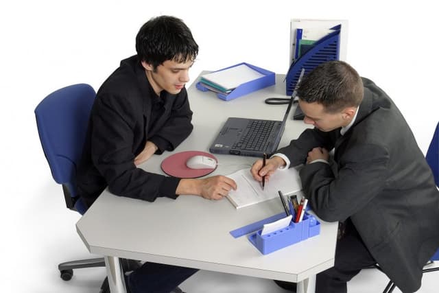 CINCI lucruri pe care trebuie să le ştii dacă vrei să-ţi deschizi o afacere în Republica Moldova