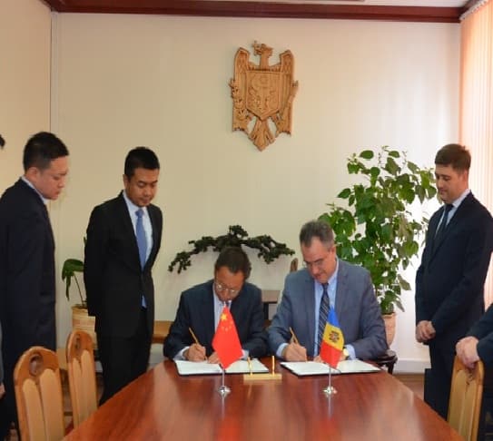 Inspectare non-destructivă la încă două posturi vamale