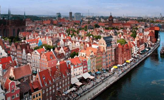 Polonia intenţionează să reducă vârsta de pensionare în 2017