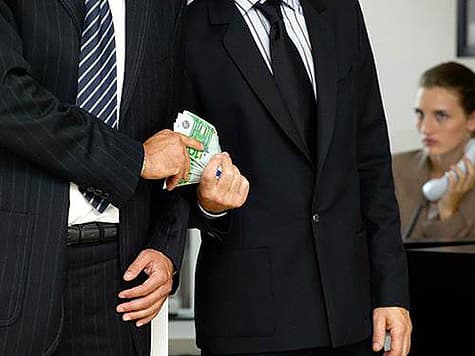 МВФ оценил ежегодный ущерб мировой экономике от коррупции в $1,5-2 трлн