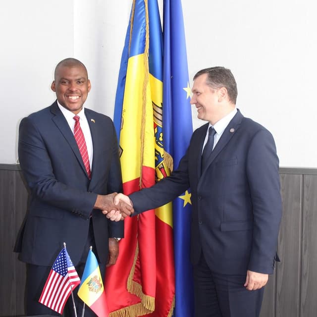 Ambasadorul SUA, în vizită la Serviciul Fiscal de Stat