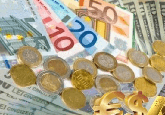 Topul celor mai devalorizate monede internaţionale în raport cu dolarul