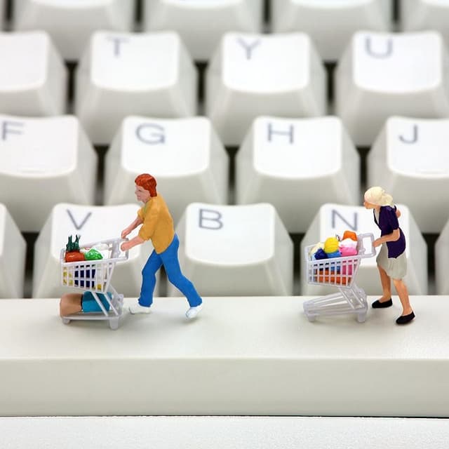 Comerțul on-line și factura fiscală