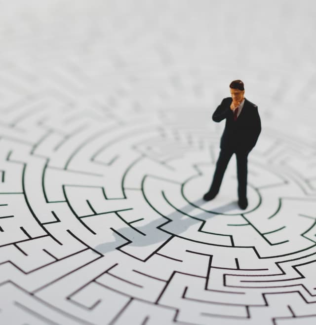 О праве иностранных граждан, заключивших срочный ИТД, на пособия социального страхования