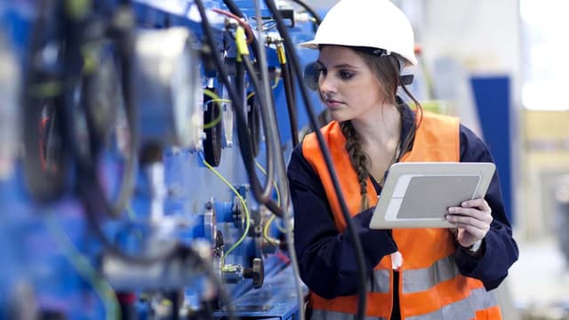 Volumul producţiei industriale în Moldova în ianuarie-septembrie 2016