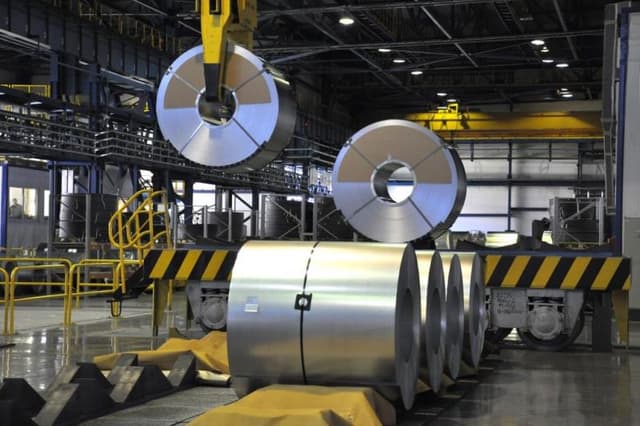 Еврокомиссия ужесточит контроль за импортом стали в ЕС