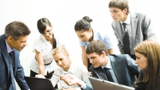 Tinerii antreprenori discută despre mediul de afaceri din Republica Moldova