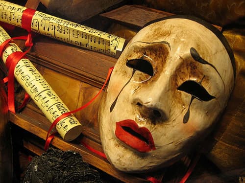 Prima impresie? Adevarul e ca judecam oamenii dupa coperta