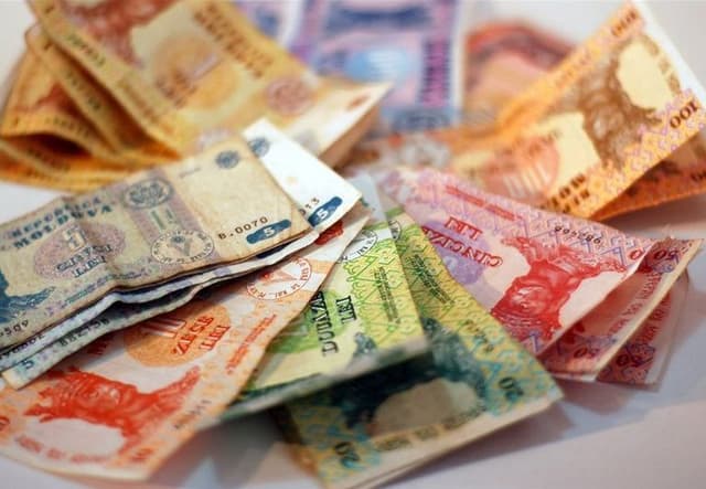 Средняя номинальная зарплата в Молдове составила 5274 лея