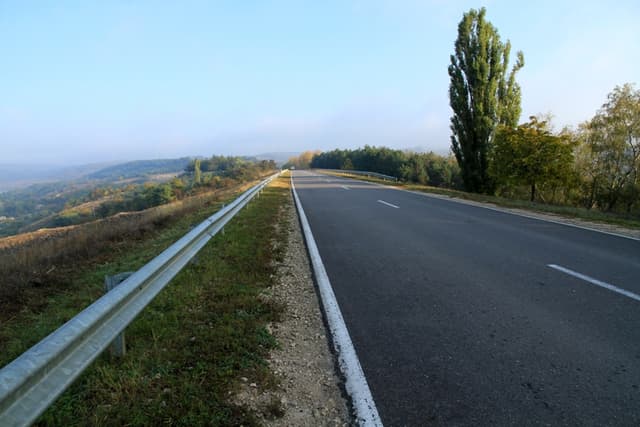 Lucrările de reparație a drumului Delacău-Bulboaca-R2, scoase la licitație