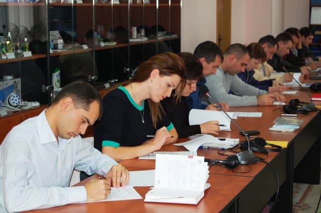 Consolidarea capacităţilor colaboratorilor vamali în domeniul de activitate