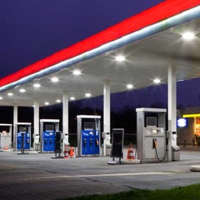 Scăderea preţurilor la carburanţi