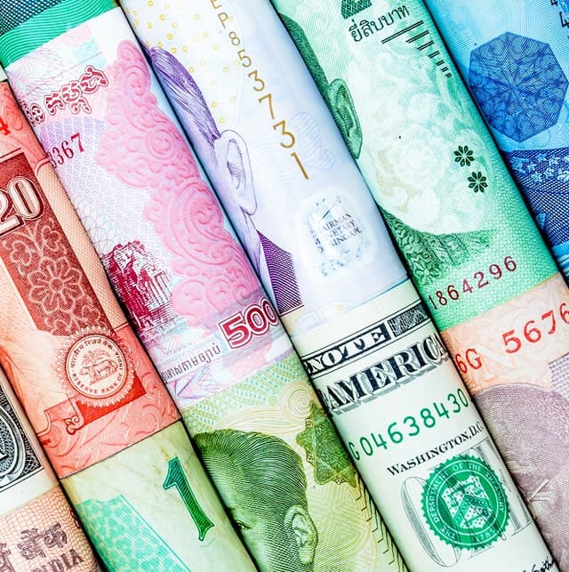 Февральский спрос и предложение валюты