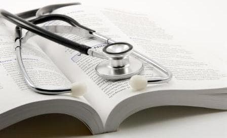 Сetățenii din Republica Moldova cu cetățenie română și reședință în România vor plăti polița medicală obligatorie