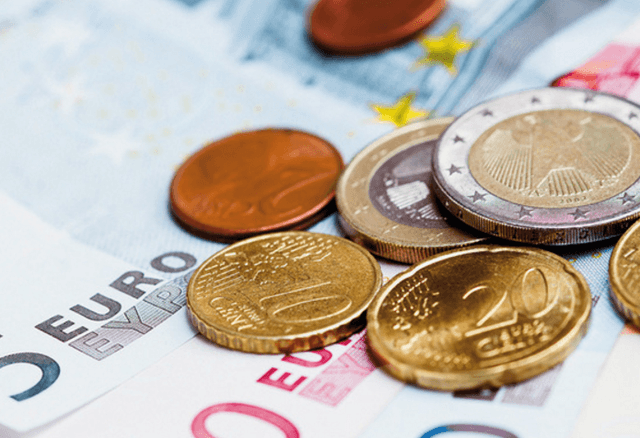 Banca Credit Suisse: O nouă recesiune ar duce la prăbuşirea zonei euro