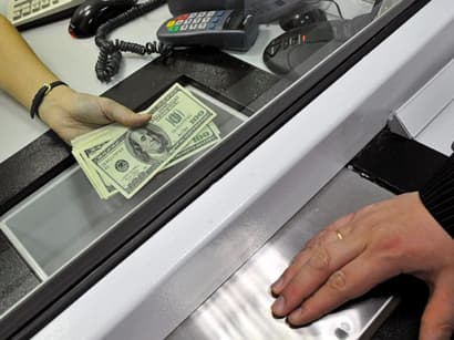 Moldova a rămas pe locul şapte între ţările CSI la volumul de transferurilor băneşti din Rusia