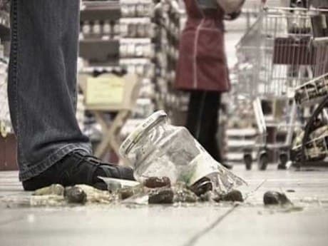 Care sunt pașii în contabilitate, în cazul cînd are loc un incendiu cu distrugerea mărfii?