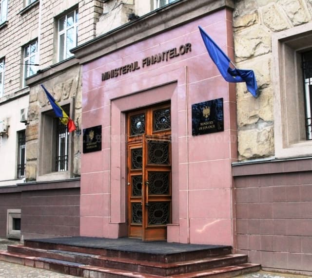 Ministerul Finanţelor stabileşte priorităţile