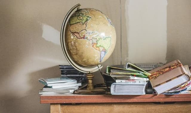 Premiul anual pentru personalul din instituțiile de învățământ