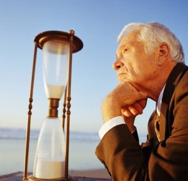 Guvernul nu susţine reducerea vârstei de pensionare