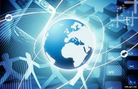 Tot mai mulţi moldoveni apelează la sistemul electronic MPay şi E-factura