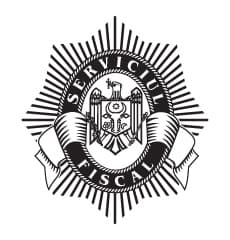 Clubul de fotbal are la evidența sa porți din aluminiu, suprafață sintetică și un covoraș din cauciuc pentru îngrijirea suprafeței sintetice a terenului de fotbal. Se consideră oare acestea a ﬁ bunuri imobiliare, pasibile impozitării cu impozitul pe bunuri imobiliare și este oare necesară înregistrarea lor la organul cadastral?