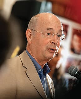 Путь к всестороннему экономическому росту