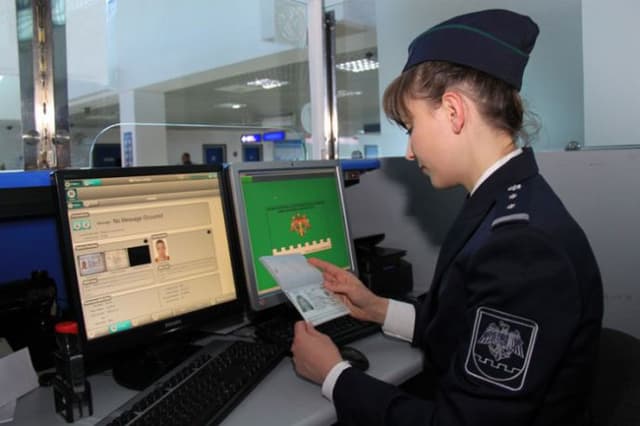 Serviciul Vamal continuă să simplifice formalitățile vamale pentru exportatori și importatori