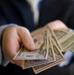 Acțiunile bancare nu vor putea fi depuse în calitate de aport în capitalul altor societăți comerciale