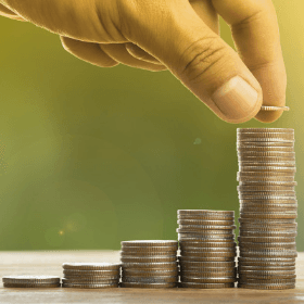 Salariul mediu lunar brut în luna septembrie 2022 a constituit 10353,3 lei